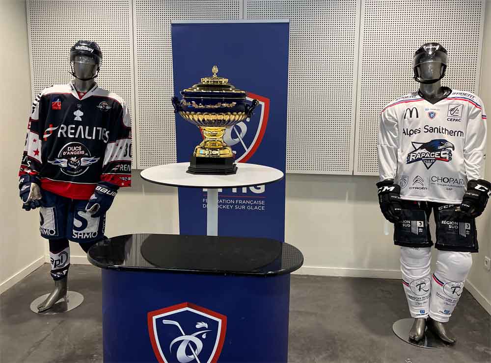 Les Ducs d'Angers remportent la finale de la C ...